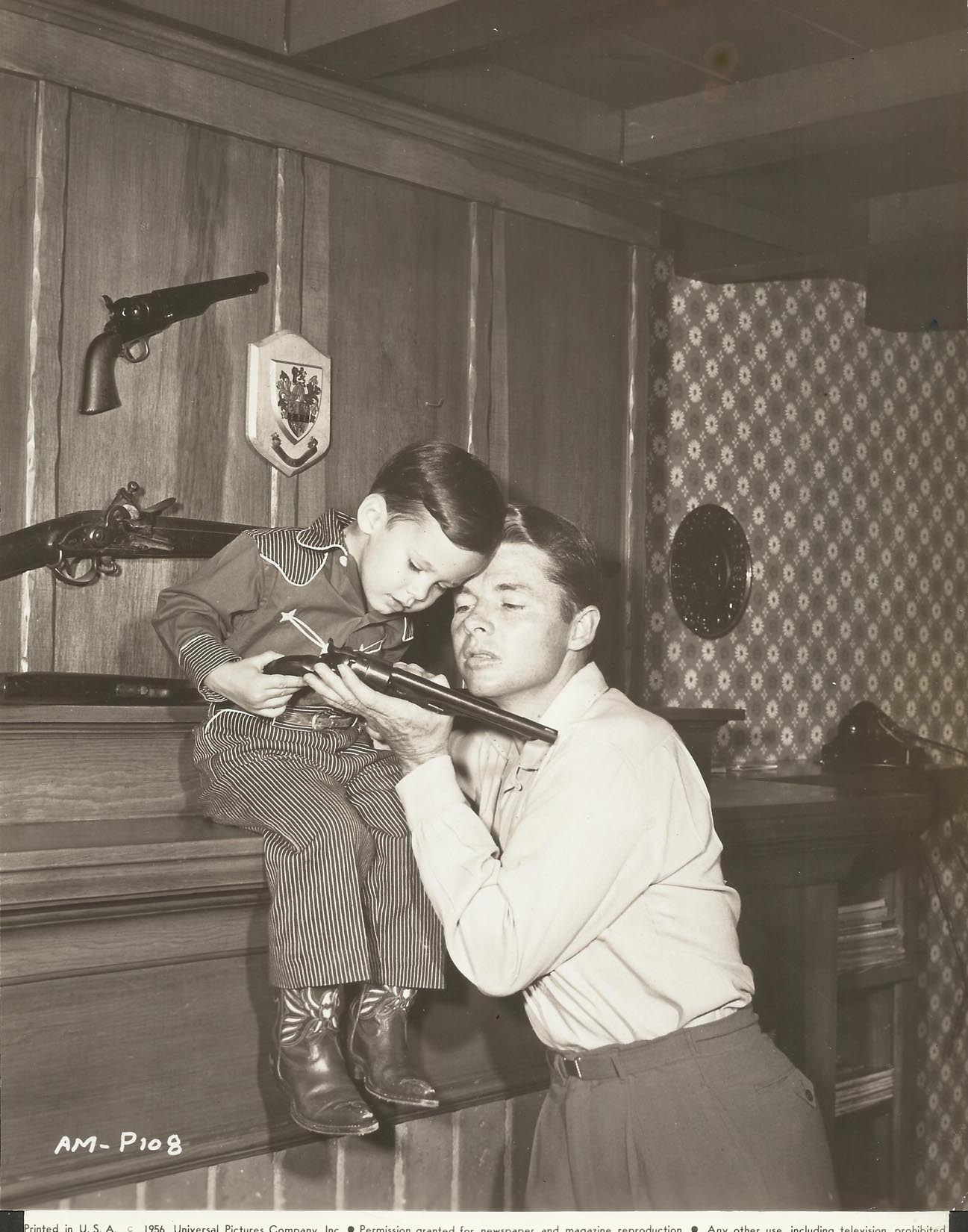 Audie Murphy And Son Terry Original Vintage Candid Photo 1956 Ebay 5127